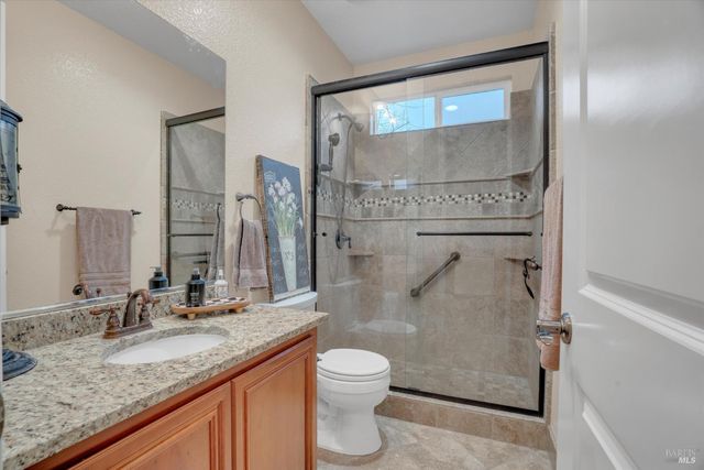 1007 Canterbury Ct, Vacaville, CA 95687