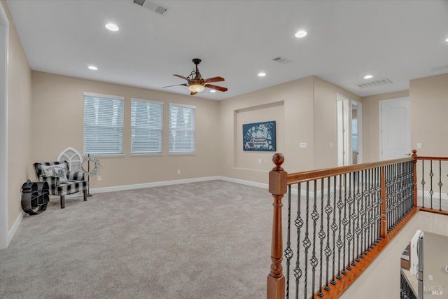 1007 Canterbury Ct, Vacaville, CA 95687