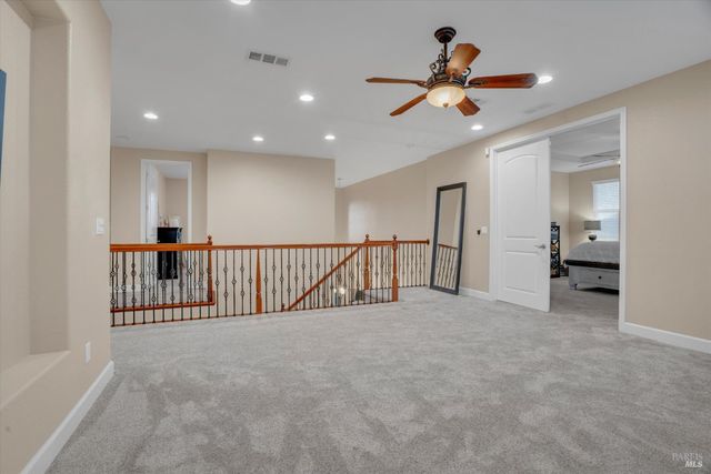 1007 Canterbury Ct, Vacaville, CA 95687