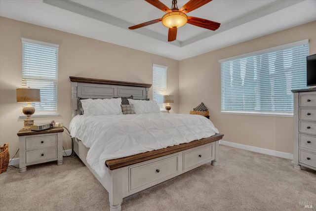 1007 Canterbury Ct, Vacaville, CA 95687