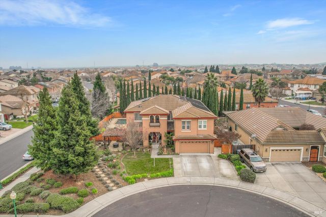 1007 Canterbury Ct, Vacaville, CA 95687