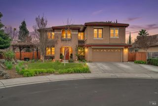 1007 Canterbury Ct, Vacaville, CA 95687