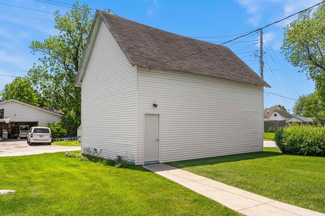 601 E 3rd Street, Brookston, IN 47923