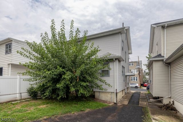 13 Liberty St, Irvington Twp., NJ 07111
