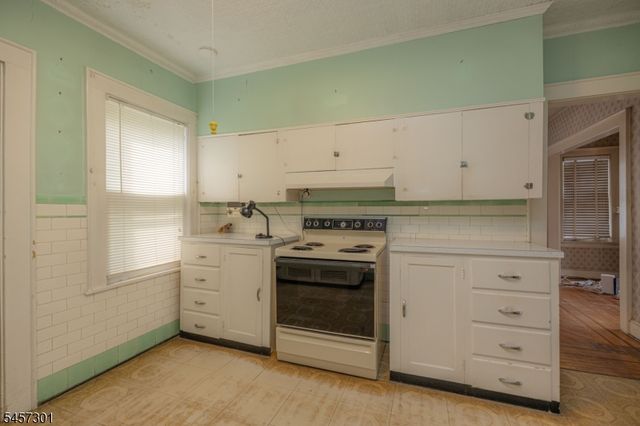 13 Liberty St, Irvington Twp., NJ 07111