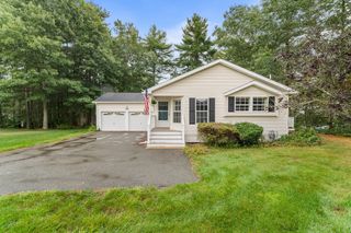 7012 Oak Point Dr., Middleboro, MA 02346