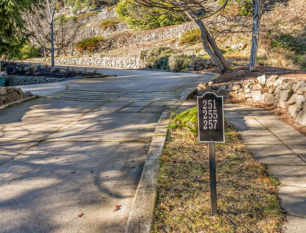 251 Granite Street, Ashland, OR 97520