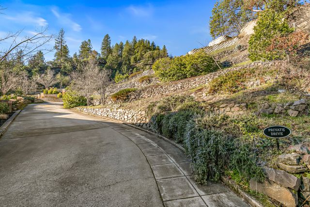 251 Granite Street, Ashland, OR 97520
