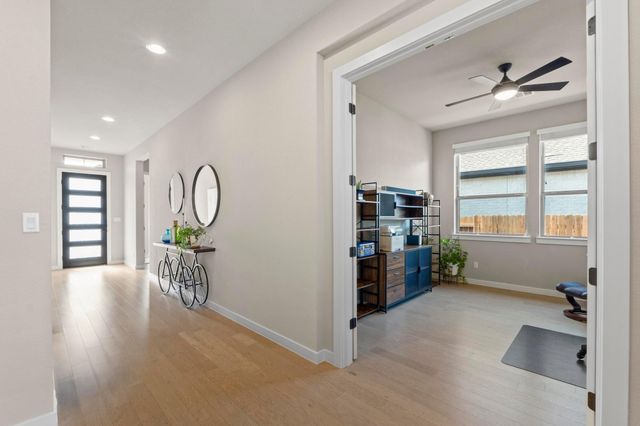 754 Whitetail DR, Round Rock, TX 78681