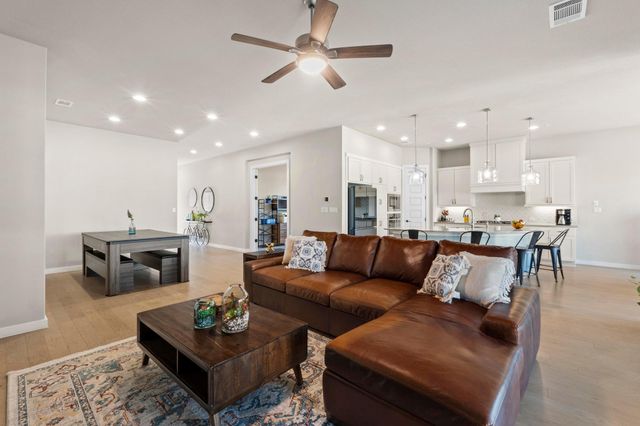 754 Whitetail DR, Round Rock, TX 78681