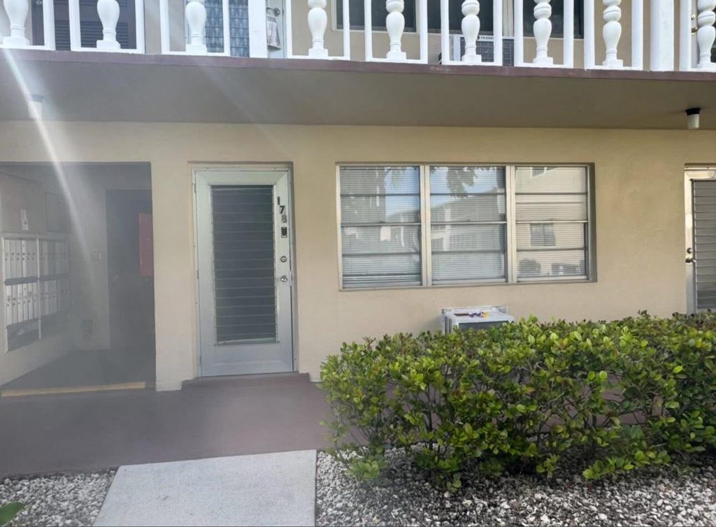 178 Cambridge H H, West Palm Beach, FL 33417