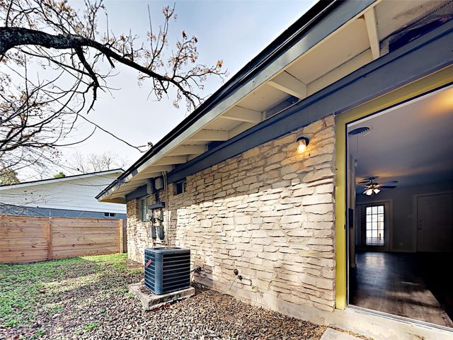 6115 E Manor RD, Austin, TX 78723