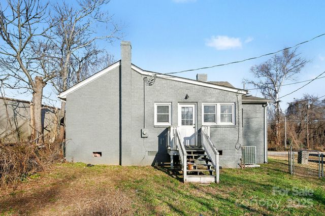 406 S Catawba Street, Lancaster, SC 29720