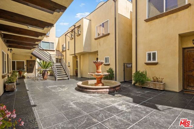 4128 Whitsett Avenue 107, Studio City, CA 91604