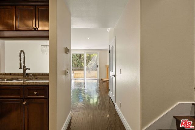 4128 Whitsett Avenue 107, Studio City, CA 91604