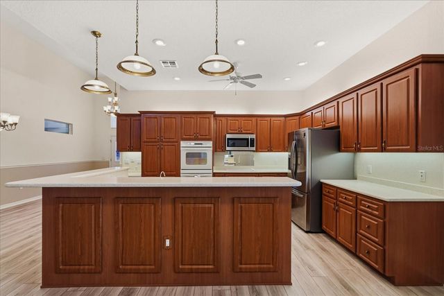 1075 MOTORCOACH DRIVE, Polk City, FL 33868