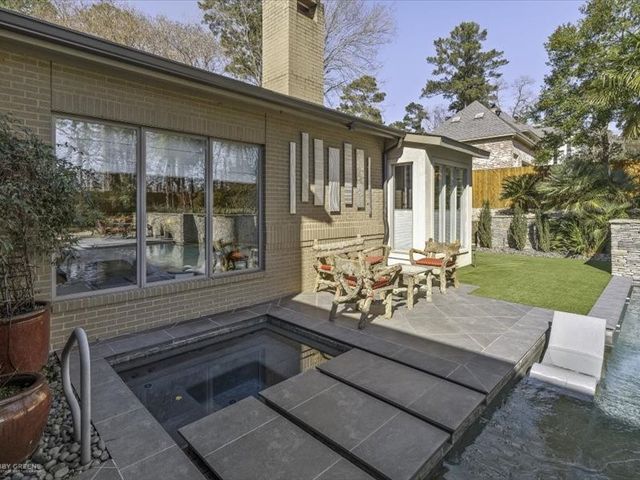 1059 N Pointe Circle, Shreveport, LA 71106