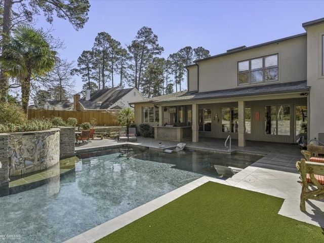 1059 N Pointe Circle, Shreveport, LA 71106