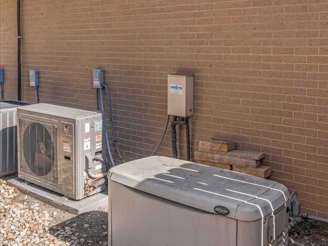 1059 N Pointe Circle, Shreveport, LA 71106