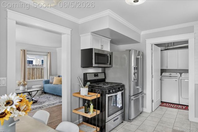 2217 Guthrie Avenue, Royal Oak, MI 48067