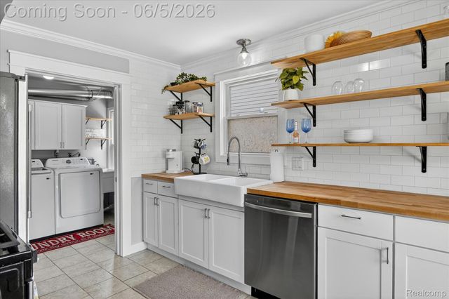 2217 Guthrie Avenue, Royal Oak, MI 48067