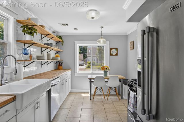 2217 Guthrie Avenue, Royal Oak, MI 48067