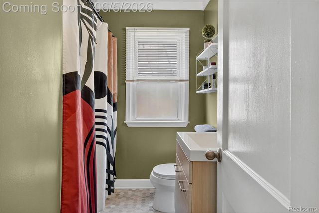 2217 Guthrie Avenue, Royal Oak, MI 48067