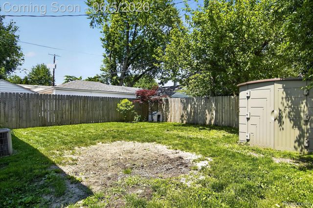 2217 Guthrie Avenue, Royal Oak, MI 48067