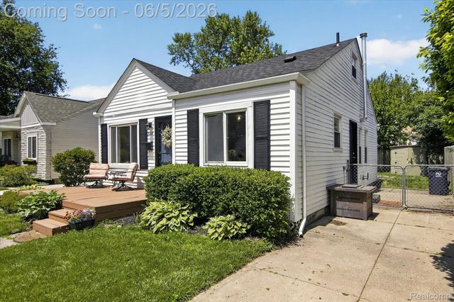 2217 Guthrie Avenue, Royal Oak, MI 48067