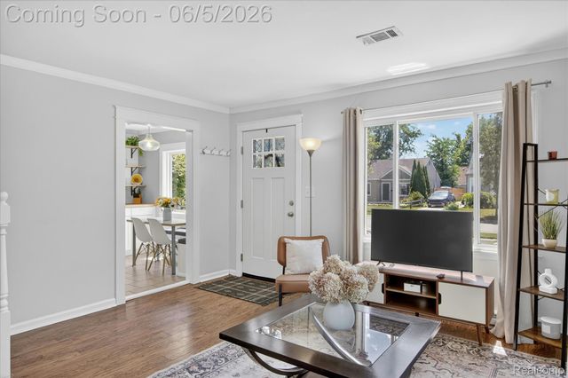 2217 Guthrie Avenue, Royal Oak, MI 48067