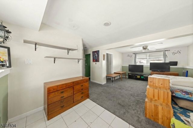 31 Meadow Ln, Vernon Twp., NJ 07462