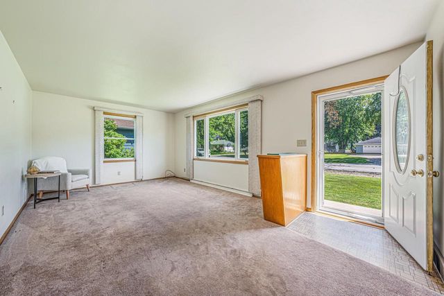 3332 W 1ST AVENUE, Appleton, WI 54914