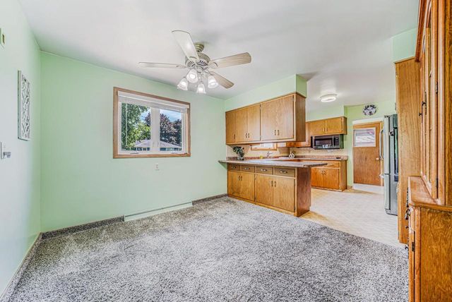 3332 W 1ST AVENUE, Appleton, WI 54914