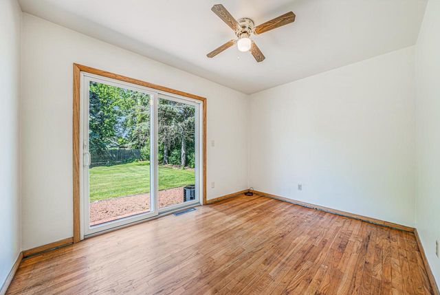 3332 W 1ST AVENUE, Appleton, WI 54914