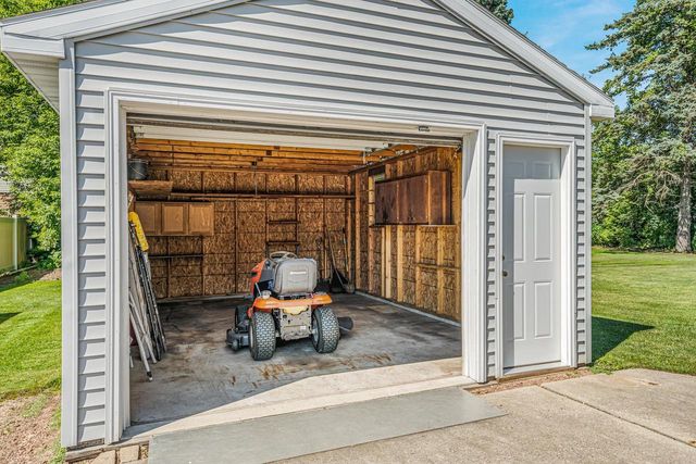 3332 W 1ST AVENUE, Appleton, WI 54914