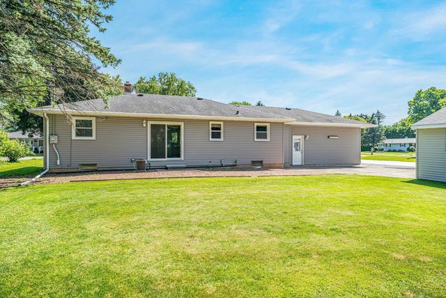 3332 W 1ST AVENUE, Appleton, WI 54914
