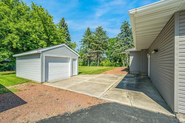 3332 W 1ST AVENUE, Appleton, WI 54914