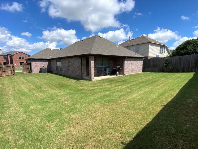 36 Heron Drive, Sanger, TX 76266