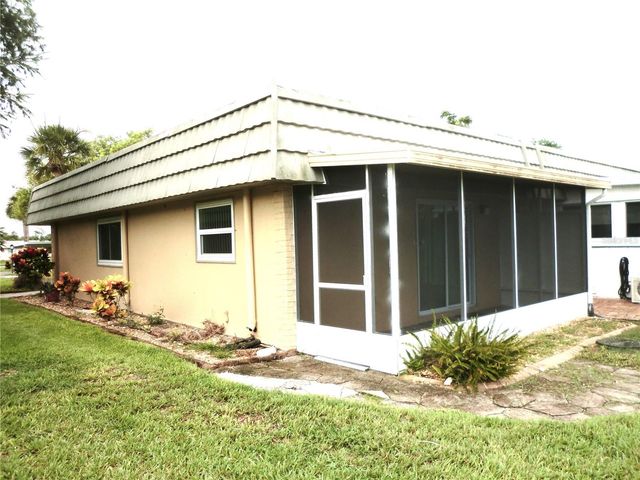 201 KINGS BOULEVARD 15, Sun City Center, FL 33573