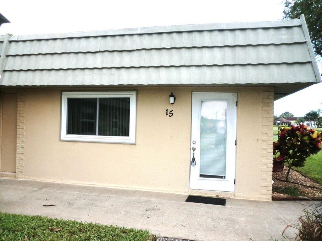 201 KINGS BOULEVARD 15, Sun City Center, FL 33573