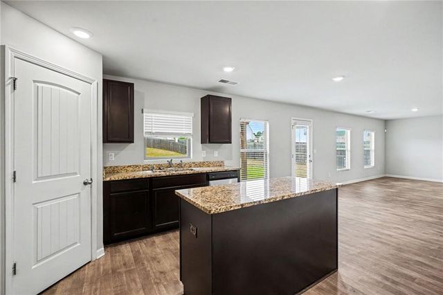 2324 Burnett Lane, Mcdonough, GA 30253