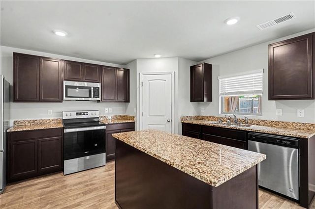 2324 Burnett Lane, Mcdonough, GA 30253