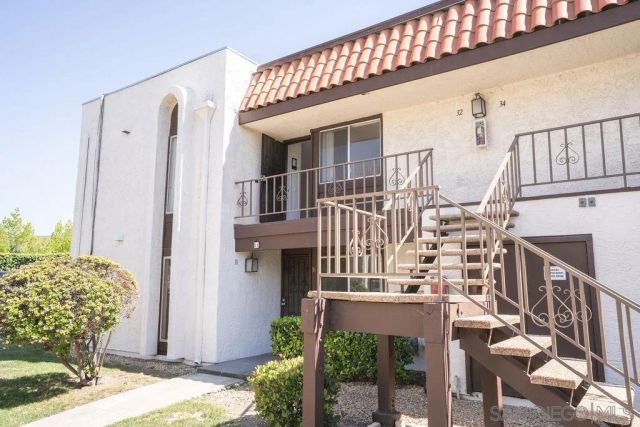 6878 Navajo 32, San Diego, CA 92119
