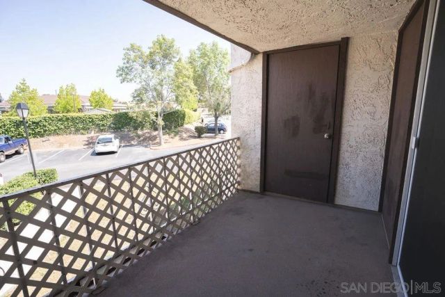 6878 Navajo 32, San Diego, CA 92119