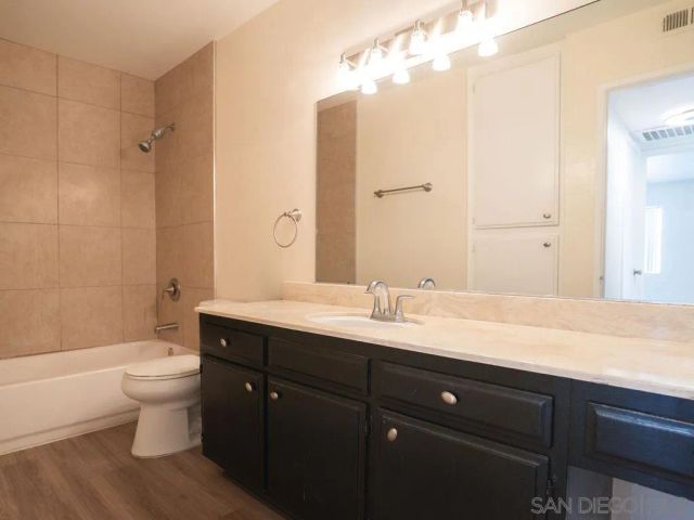 6878 Navajo 32, San Diego, CA 92119