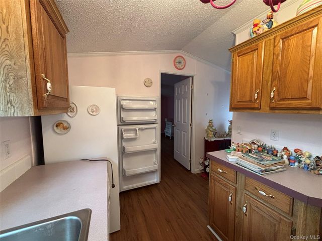 1661 Old Country Road 125, Riverhead, NY 11901