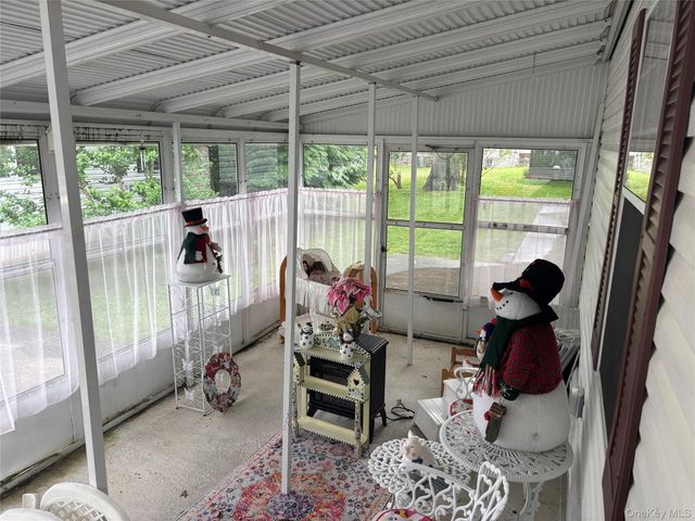 1661 Old Country Road 125, Riverhead, NY 11901