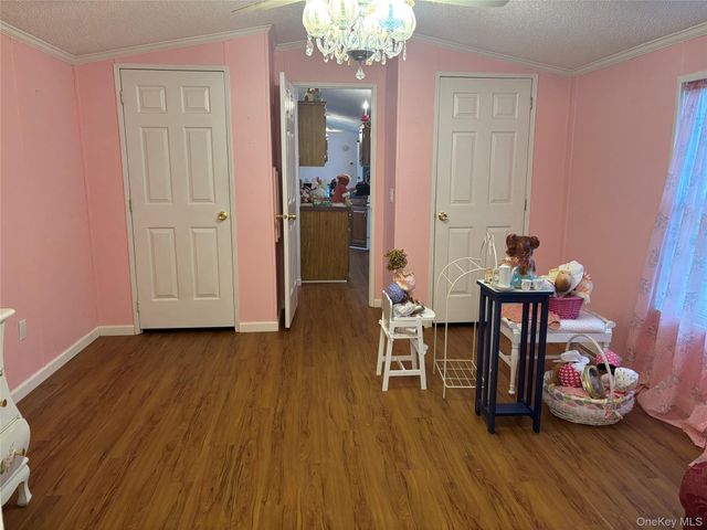1661 Old Country Road 125, Riverhead, NY 11901