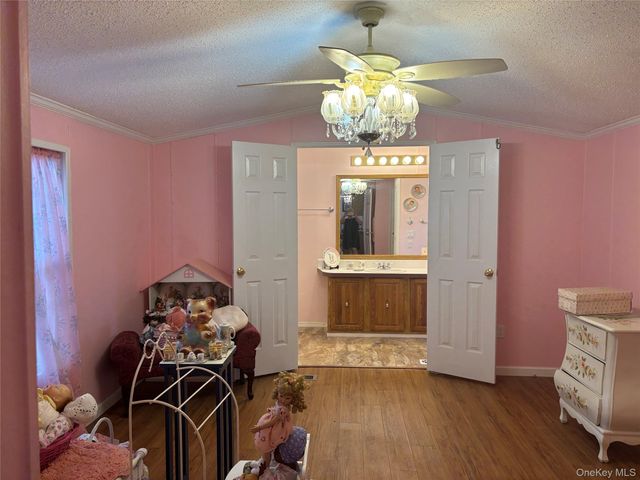 1661 Old Country Road 125, Riverhead, NY 11901