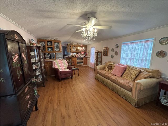 1661 Old Country Road 125, Riverhead, NY 11901